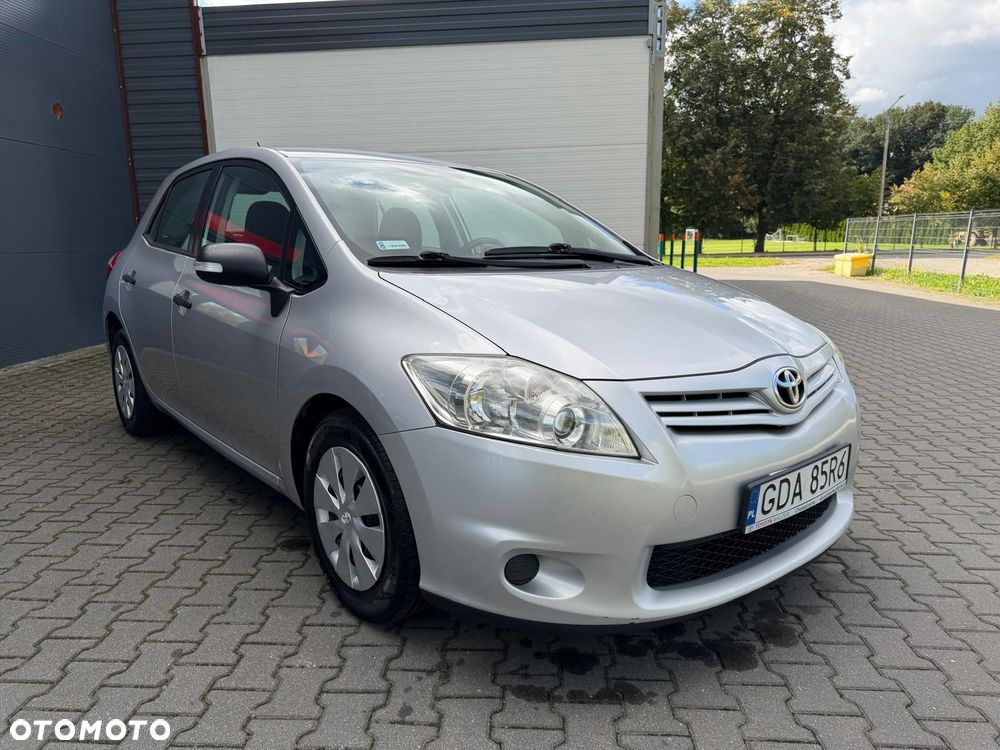 Toyota Auris 1.4 D-4D Active - 9
