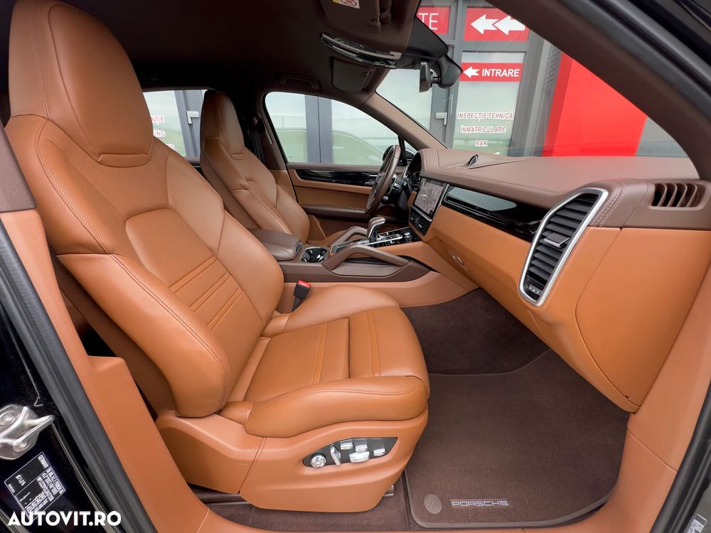 Porsche Cayenne S - 31
