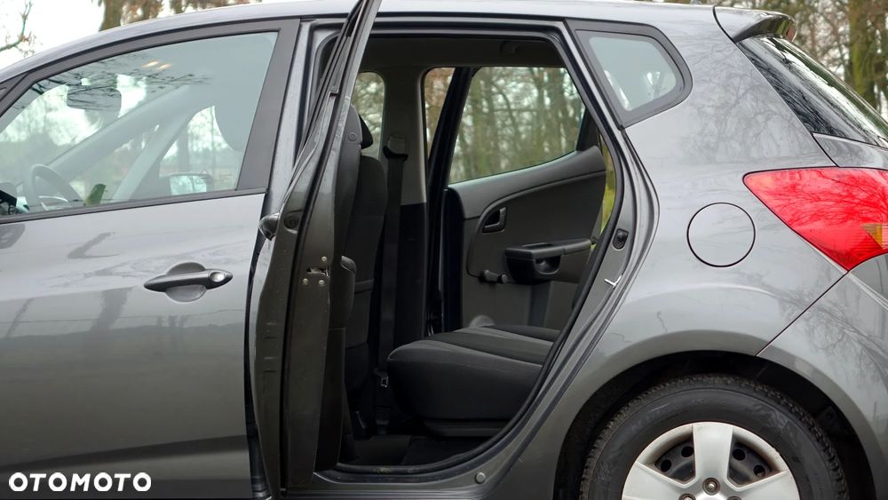 Kia Venga 1.6 M - 10