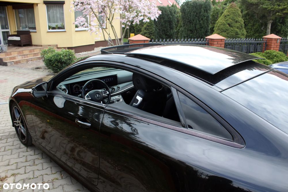 Mercedes-Benz Klasa E 220 d Coupe 9G-TRONIC - 16