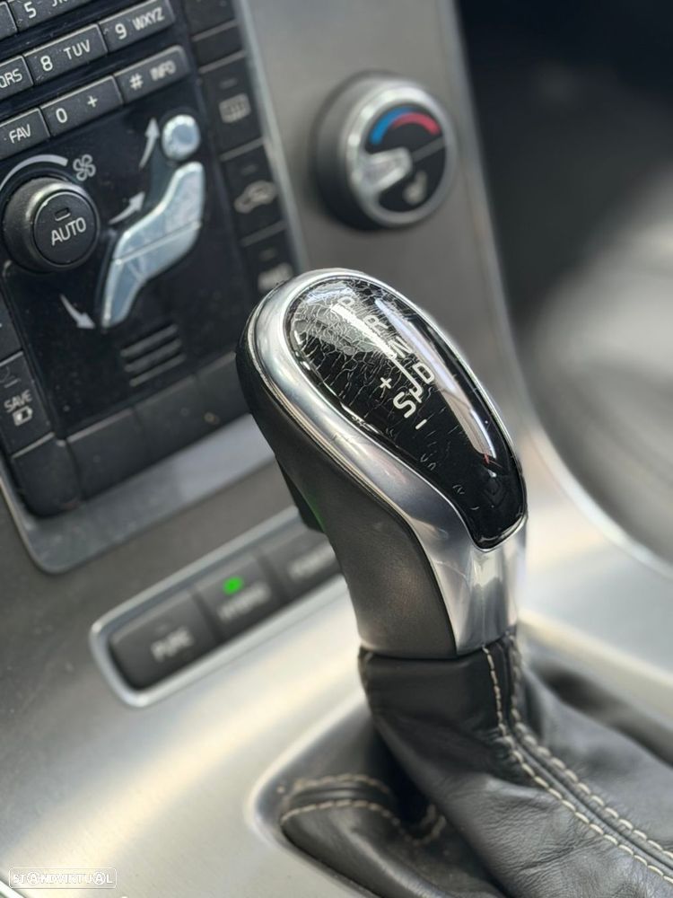 Volvo V60 - 36