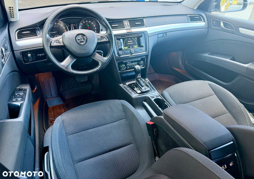 Skoda Superb 2.0 TDI Comfort DSG - 13