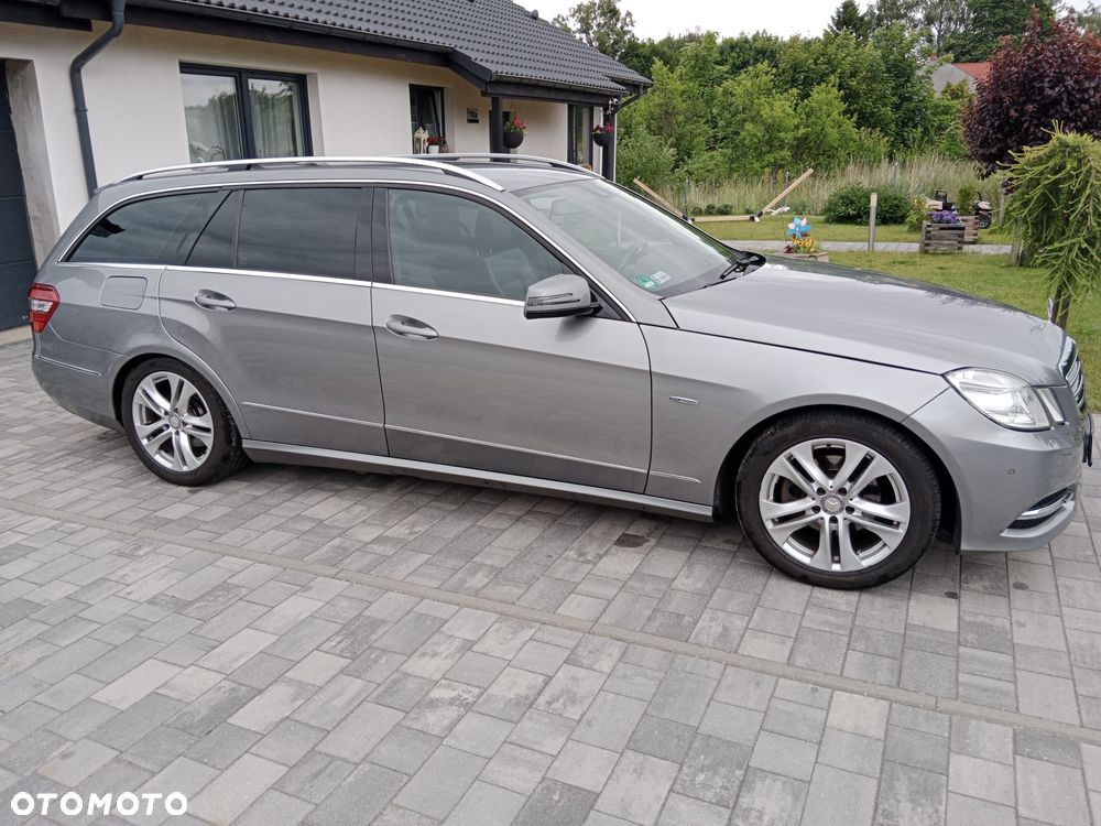 Mercedes-Benz Klasa E 220 CDI DPF BlueEFFICIENCY Automatik Avantgarde - 22