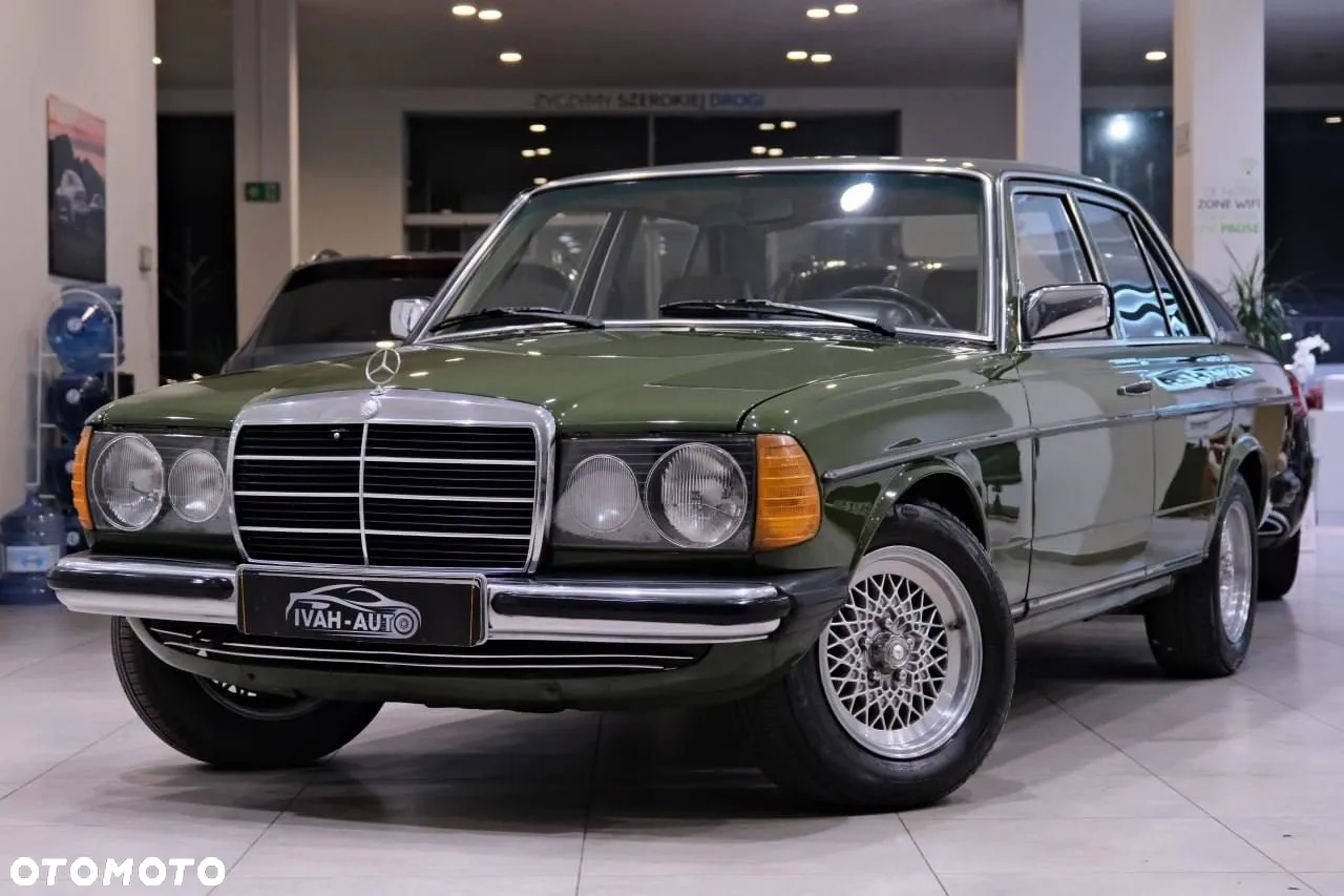 Mercedes-Benz W123 - 15