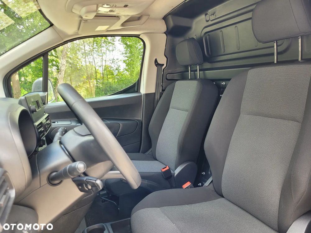 Toyota Proace City ładowność 900 kg L1 - 14