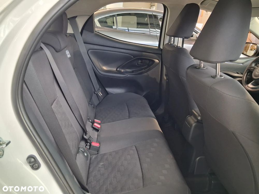 Mazda 2 Hybrid - 10