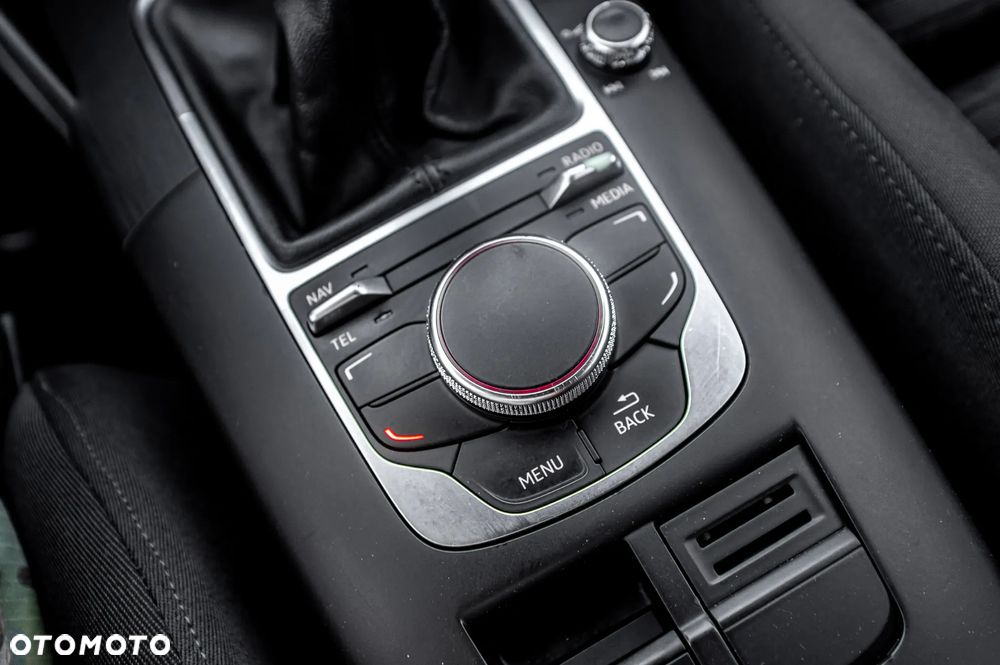 Audi A3 Sportback 2.0 TDI Quattro Attraction - 38