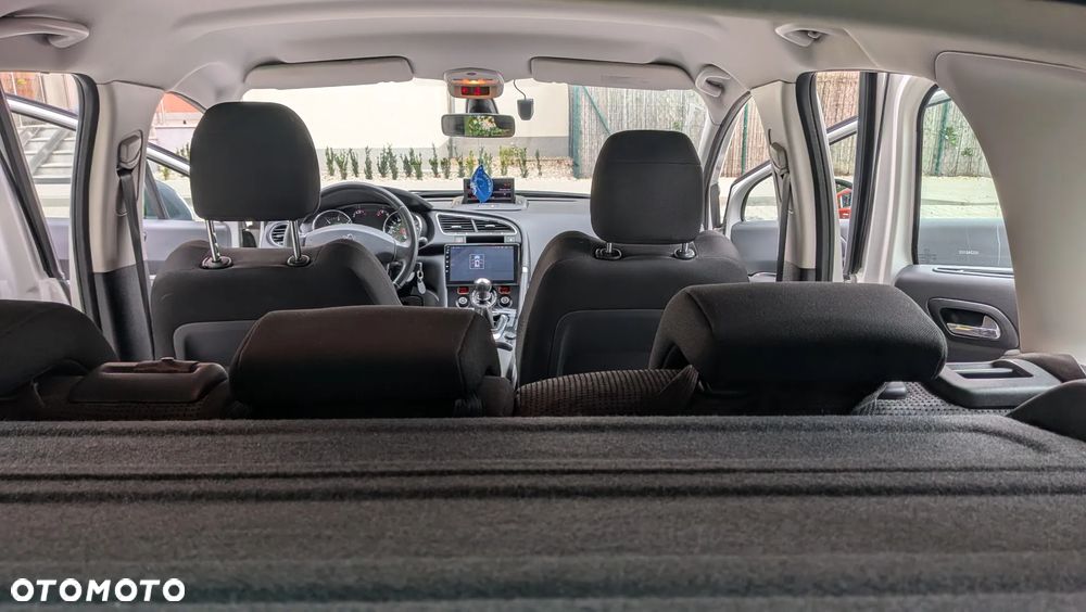 Peugeot 3008 1.6 HDi Premium - 6