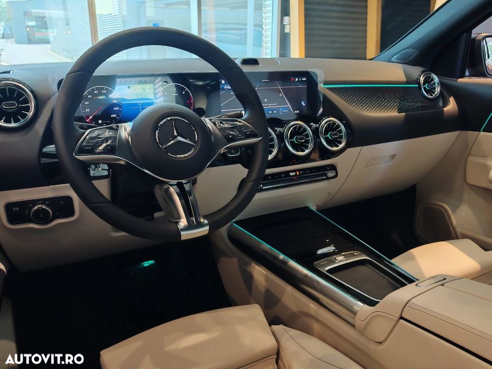 Mercedes-Benz GLA 180 d Aut. - 13
