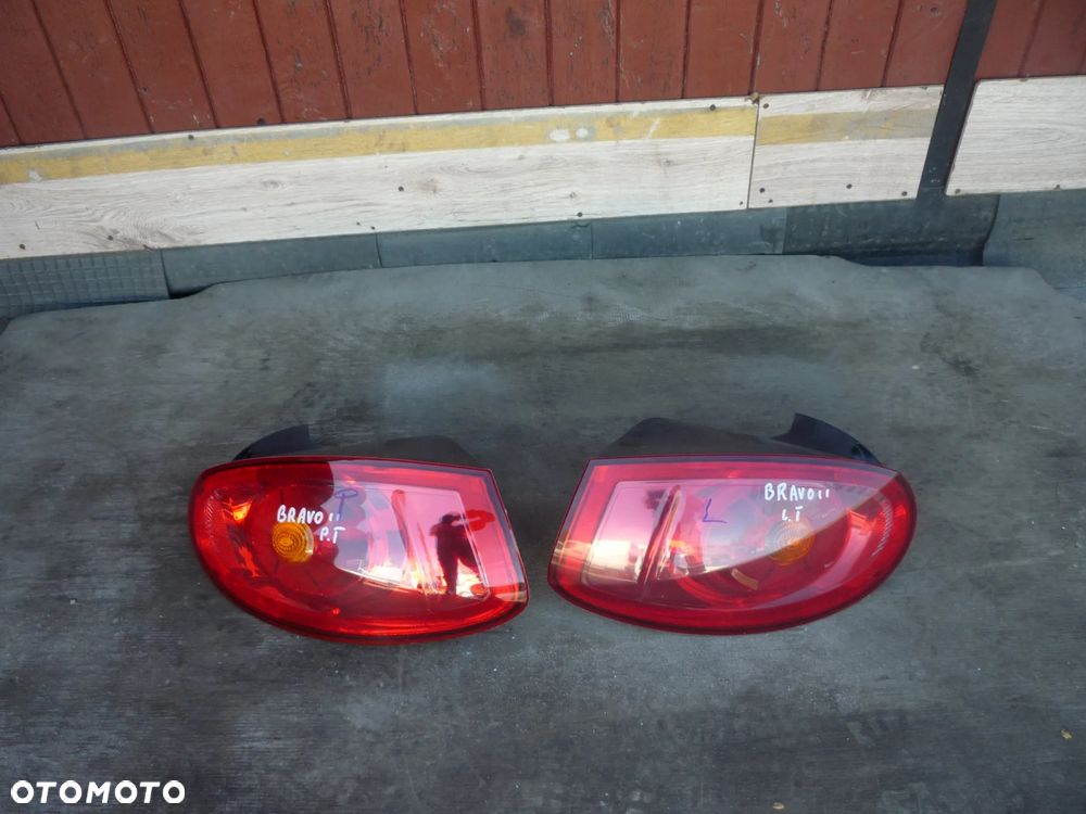 FIAT BRAVO II LAMPA TYLNA LEWA LUB PRAWA - 1