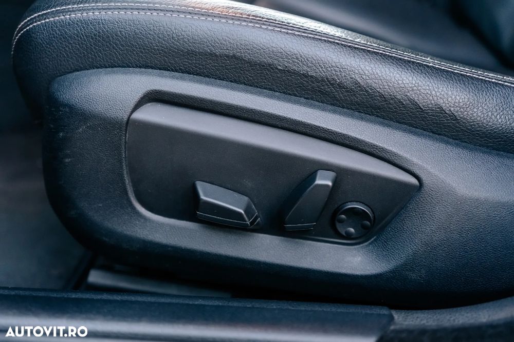 BMW Seria 5 520d Aut. Luxury Line - 11