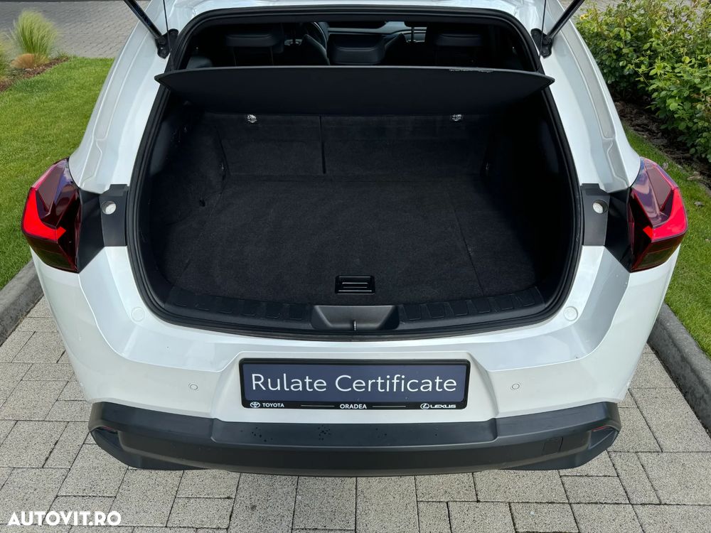 Lexus UX 250h FWD Business - 27