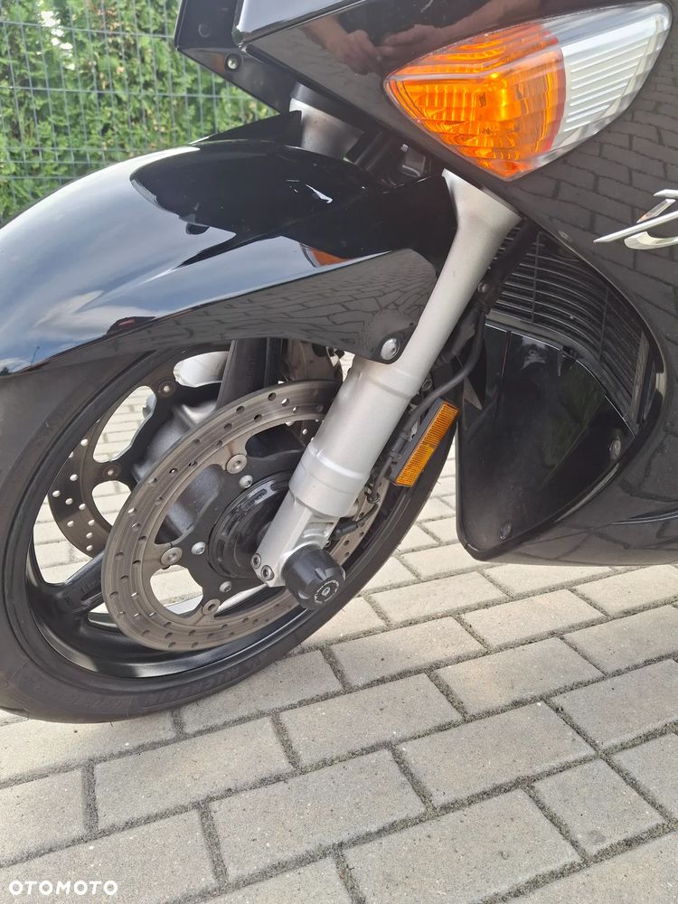 Yamaha FJR - 8