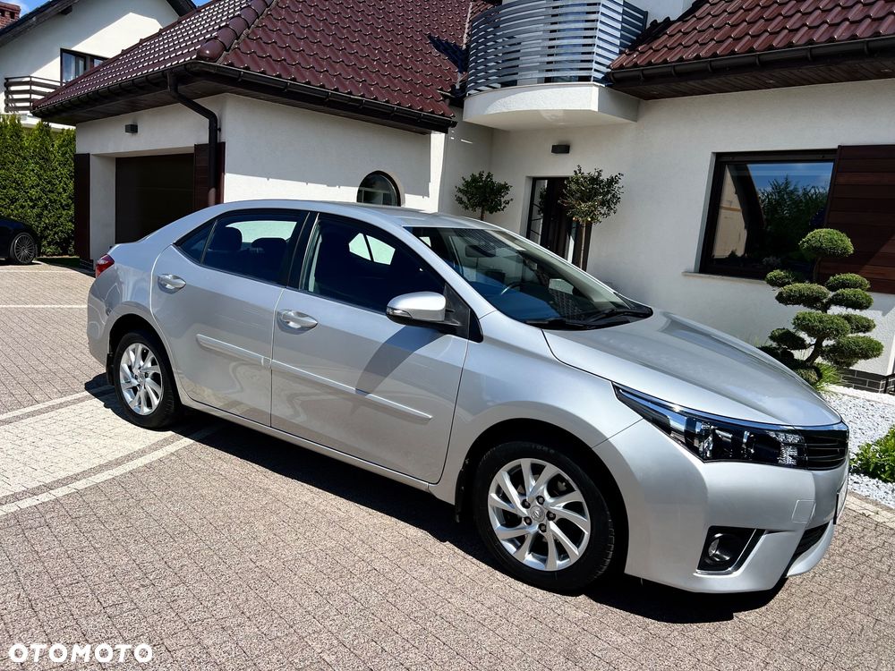 Toyota Corolla 1.6 Premium - 22