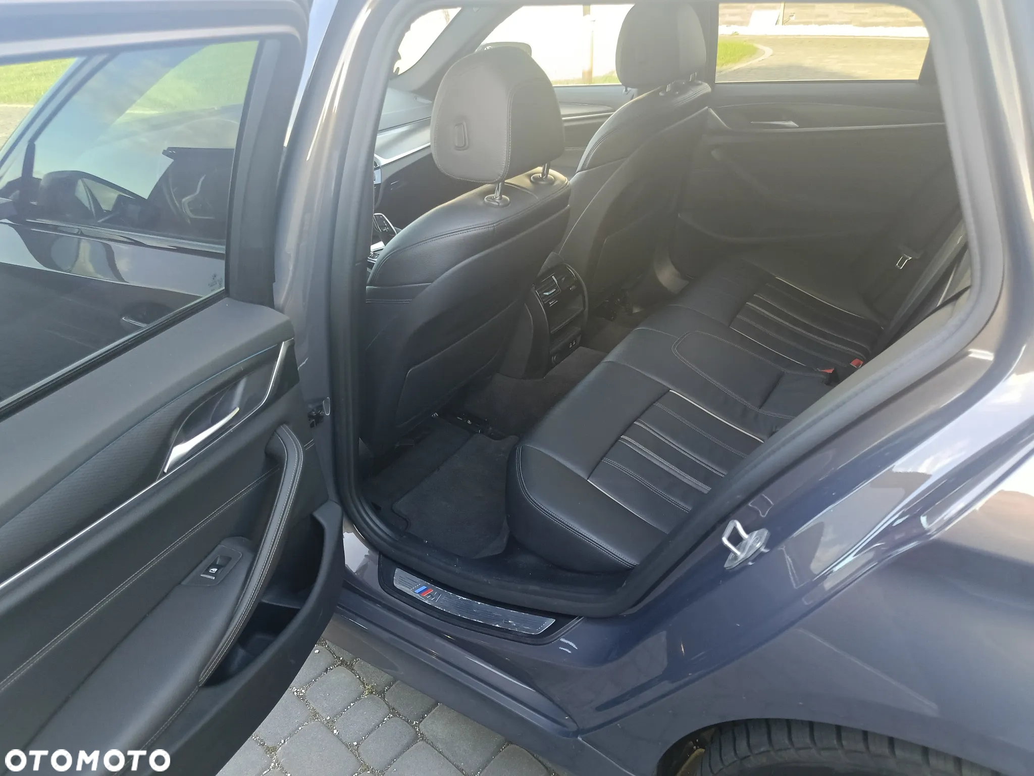 BMW Seria 5 530e xDrive Touring - 17