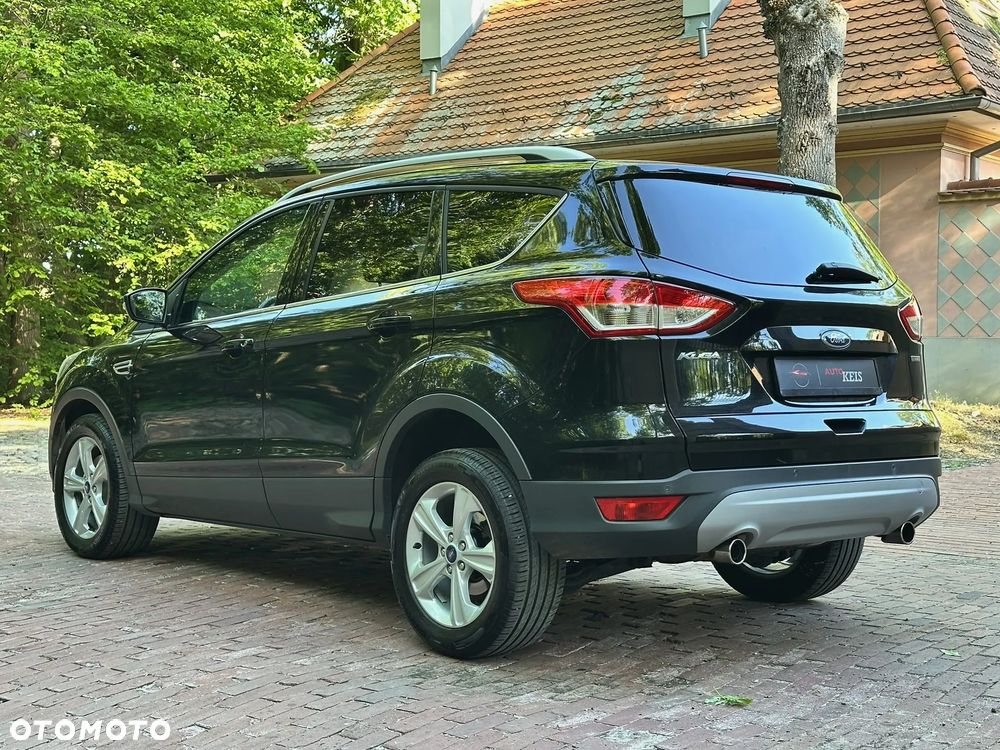 Ford Kuga 1.6 EcoBoost 2x4 Titanium - 25