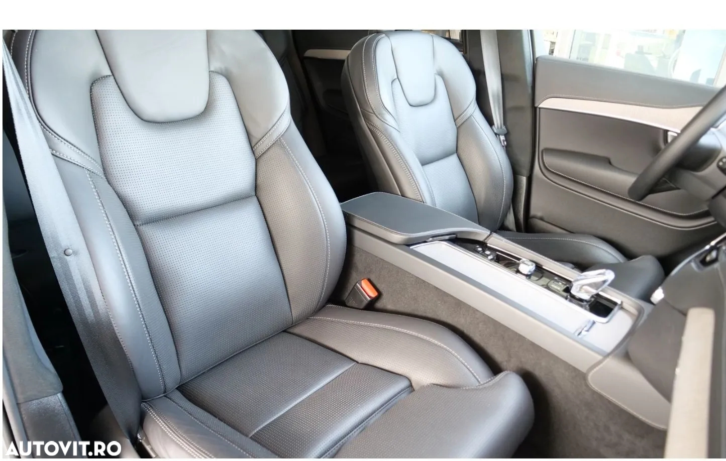 Volvo XC 90 T8 AWD Plug-in Hybrid Ultra Bright - 11