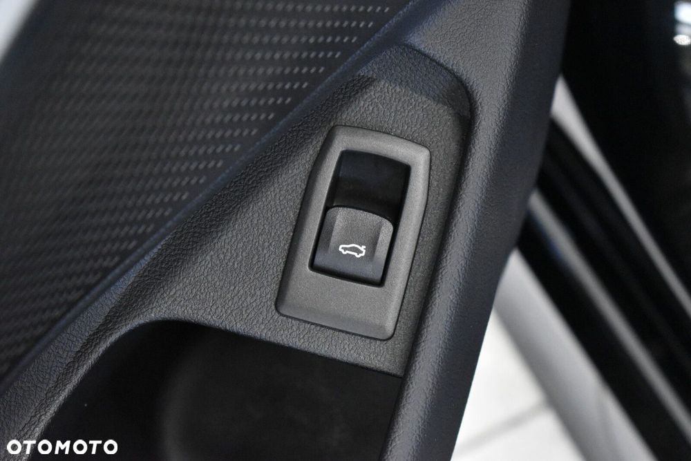 BMW Seria 3 - 10