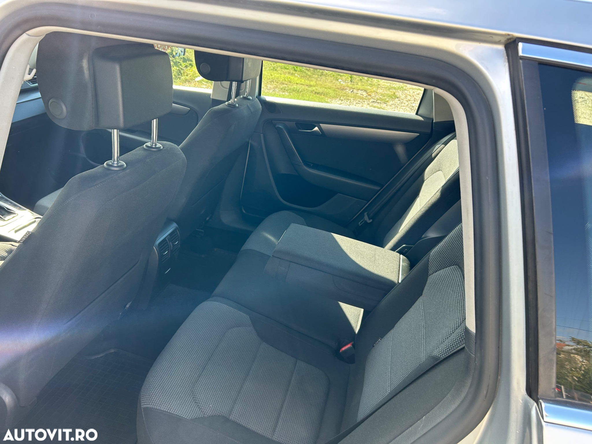 Volkswagen Passat Variant 2.0 Blue TDI DSG SCR Comfortline - 13