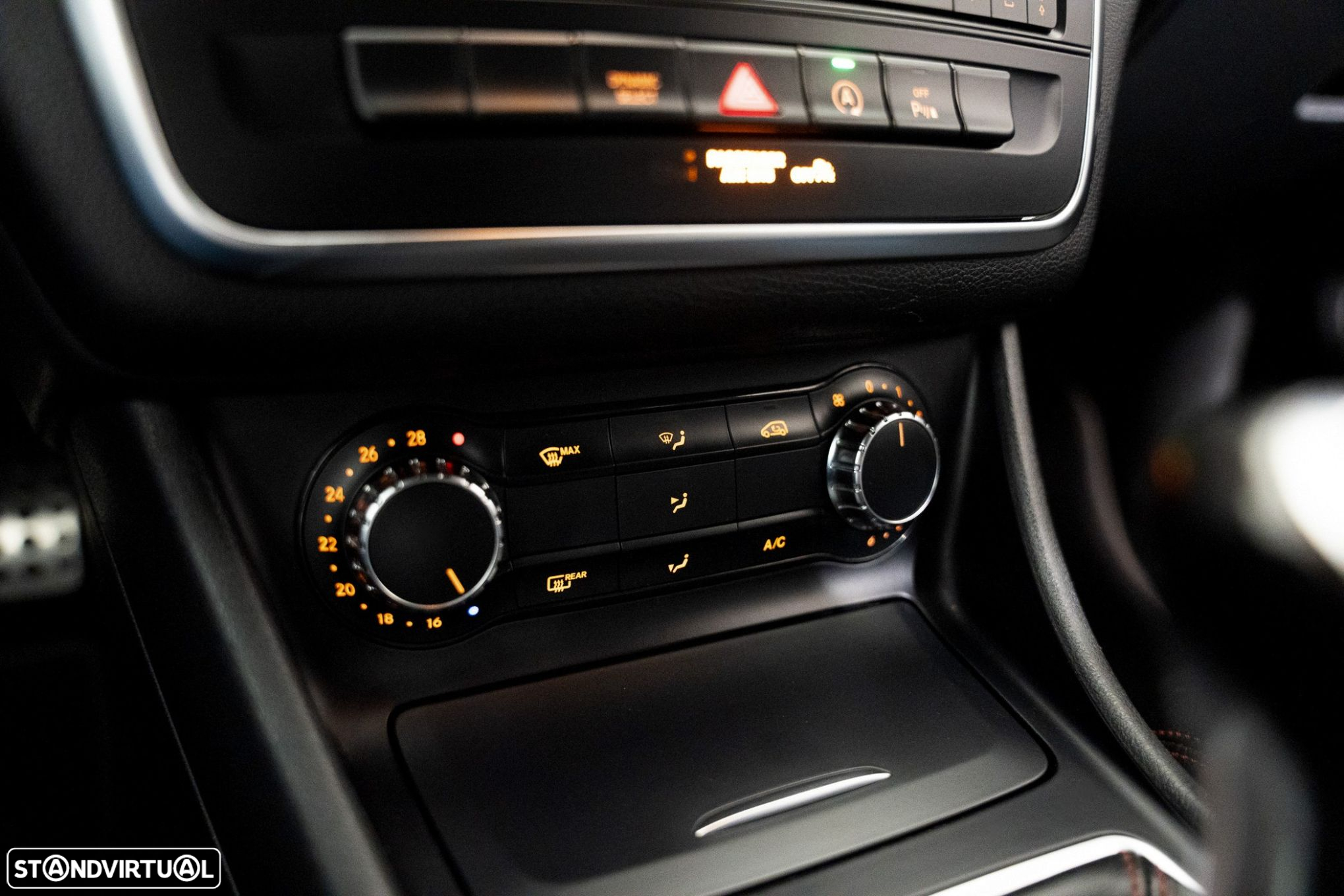 Mercedes-Benz GLA 180 d AMG Line - 8