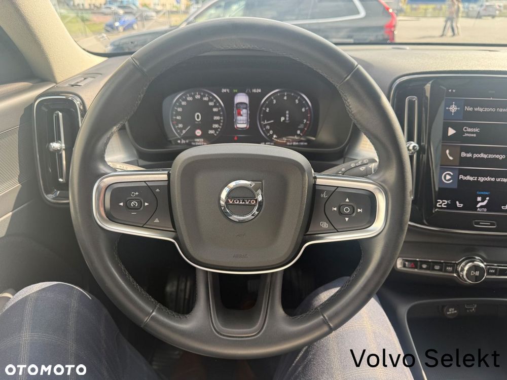 Volvo XC 40 - 25