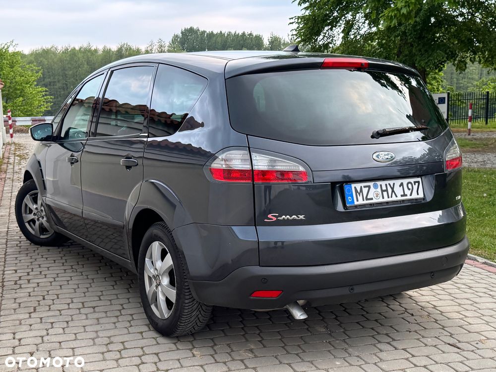 Ford S-Max - 8