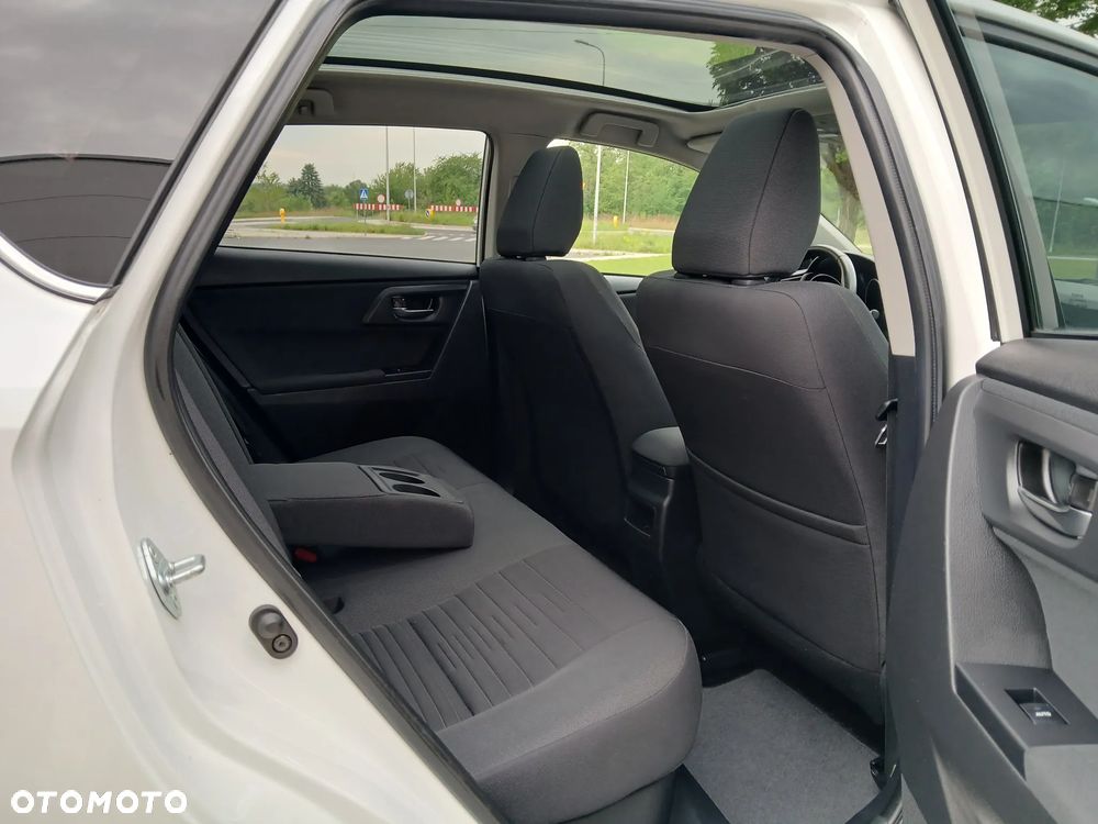 Toyota Auris - 17