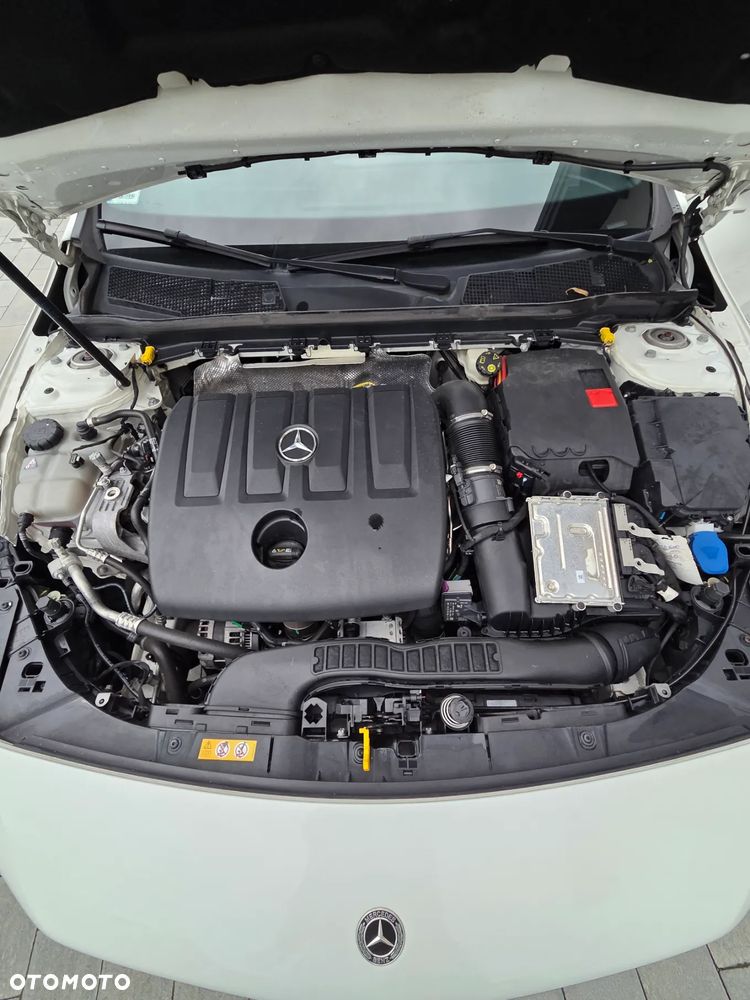 Mercedes-Benz CLA 180 d 7G-DCT - 34