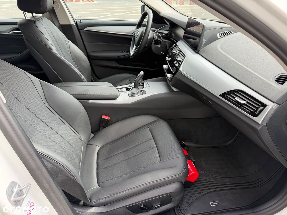 BMW Seria 5 518d mHEV Business Edition - 10