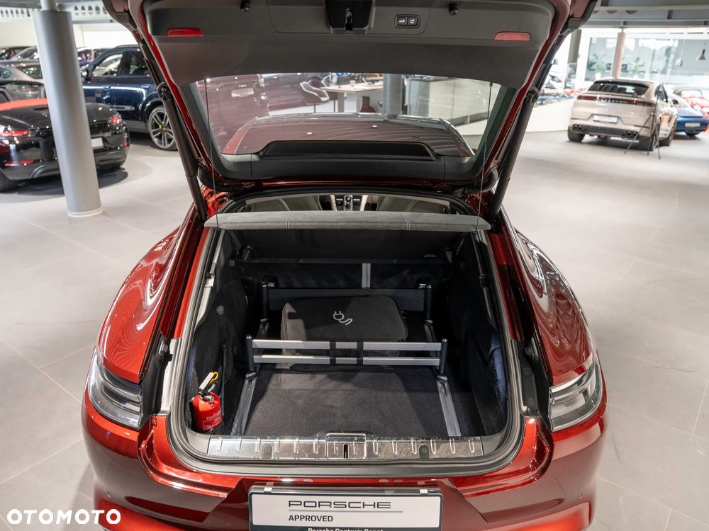 Porsche Panamera 4 E-Hybrid Platinum Edition - 38
