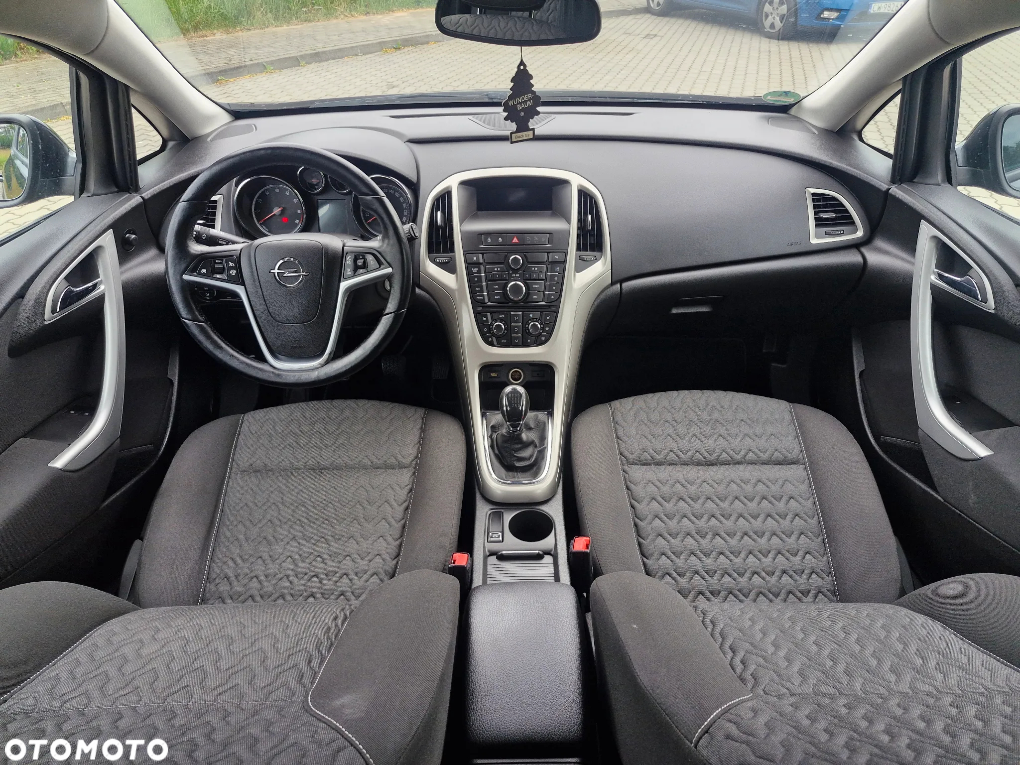 Opel Astra 1.4 Turbo Cosmo - 11