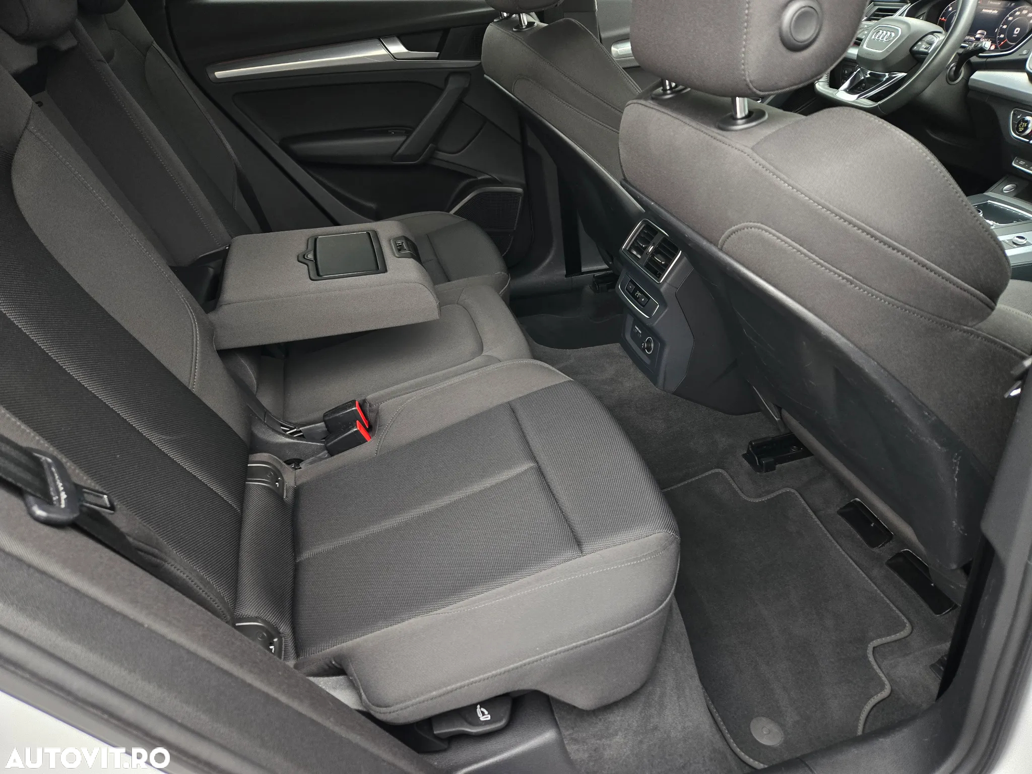 Audi Q5 40 TDI quattro S tronic sport - 27