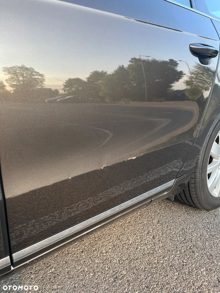 Volkswagen Passat 1.6 TDI Comfortline - 14