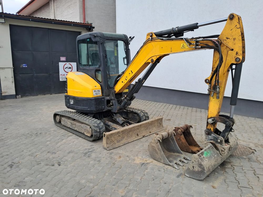 Bobcat E 35 * 3 łyżki * 3.5T *szybkozłącze * dodatkowe linie hydrauliczne * 2016r KUBOTA silnik 24.4KW * zero obrys * 3130 mtg *waga 3500 kg mini KOPARKA U36 303.5 8035 ET35 EZ35 ECR 38 U35 - 14