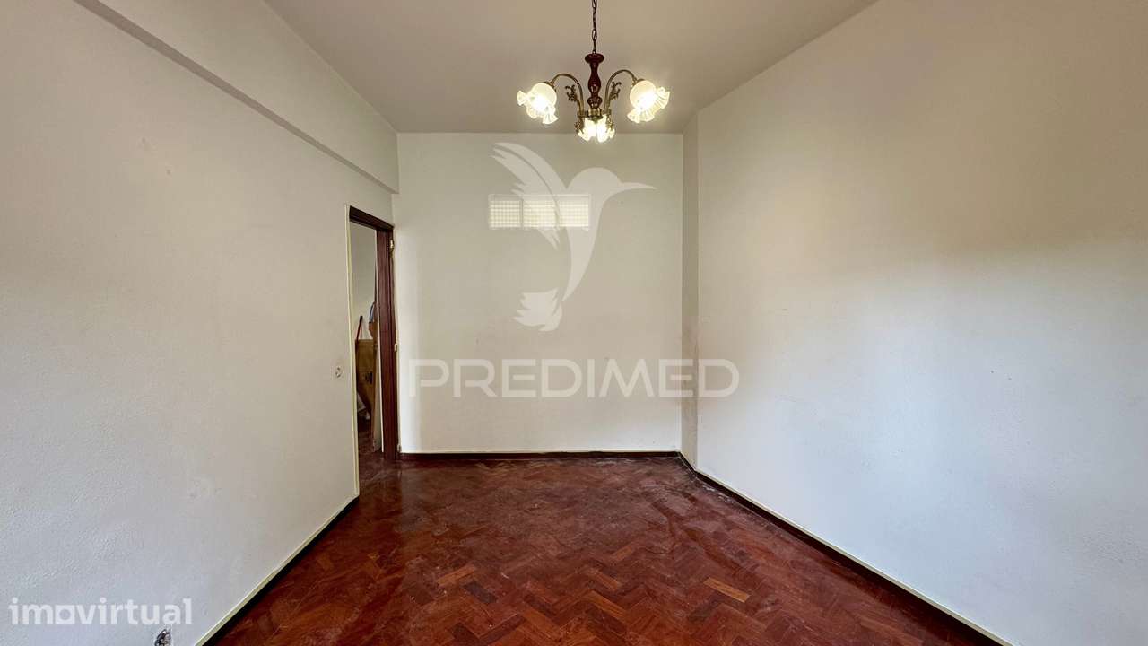 Apartamento T2 em Fase de Renovação no Centro do Funchal - Ilha da... - Grande imagem: 5/12