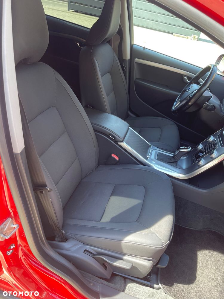 Volvo V70 D4 Geartronic Momentum - 13