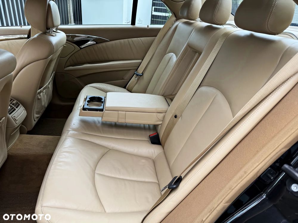 Mercedes-Benz Klasa E 220 CDI Automatik Avantgarde BusinessEDITION - 31