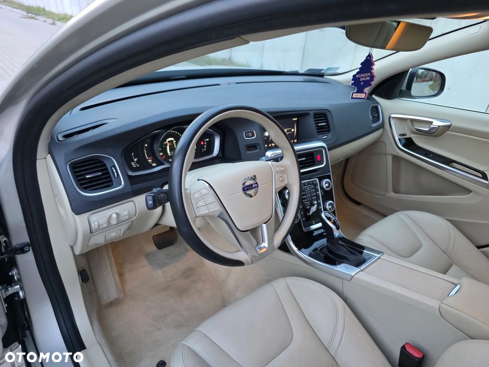 Volvo S60 D4 Geartronic Summum - 31