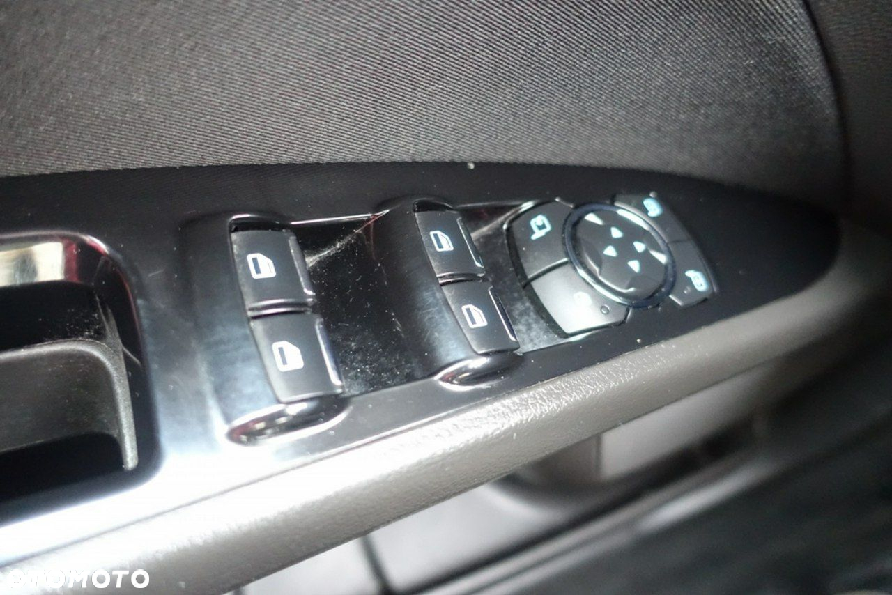 Ford Mondeo - 18