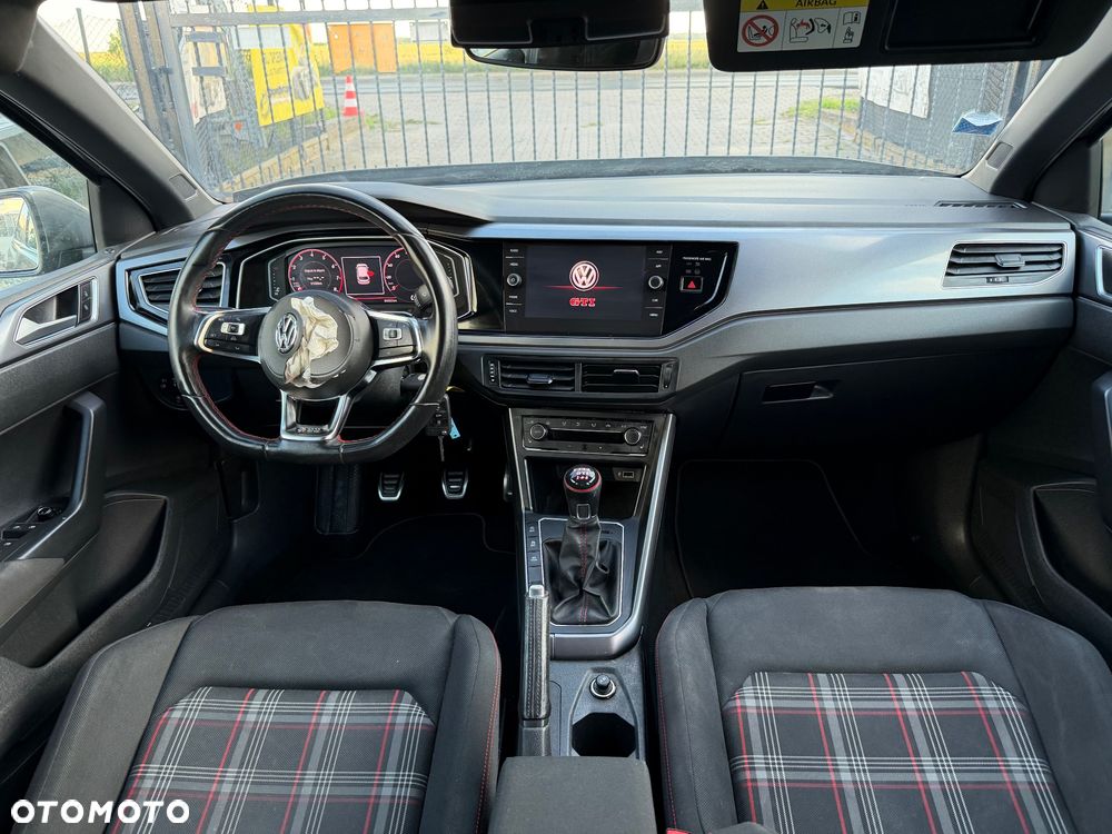 Volkswagen Polo 2.0 TSI OPF GTI - 9