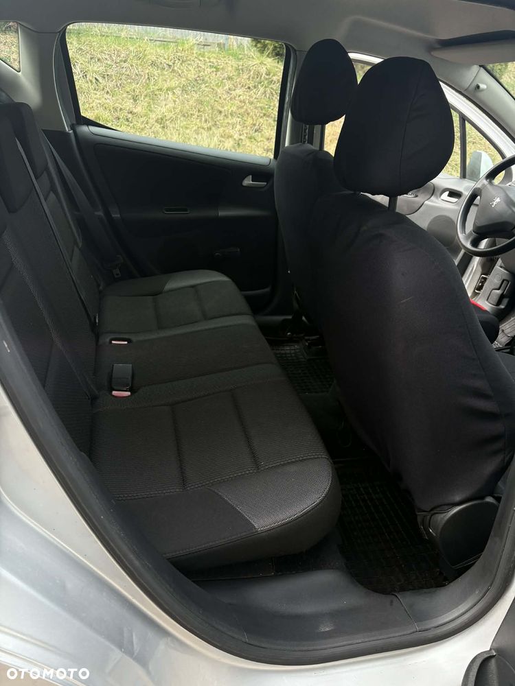 Peugeot 207 1.4 - 10