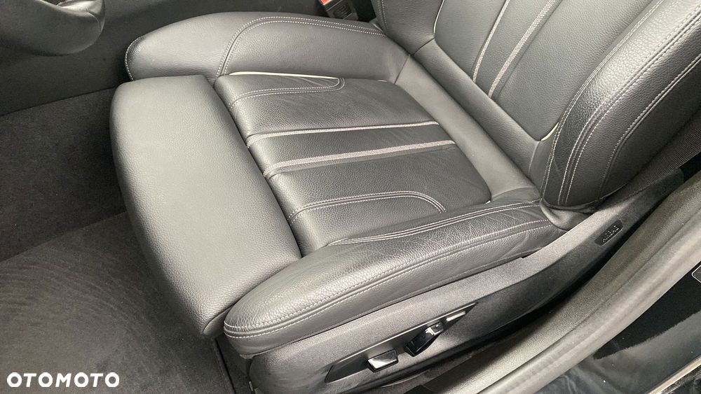 BMW Seria 5 520d xDrive MHEV - 16
