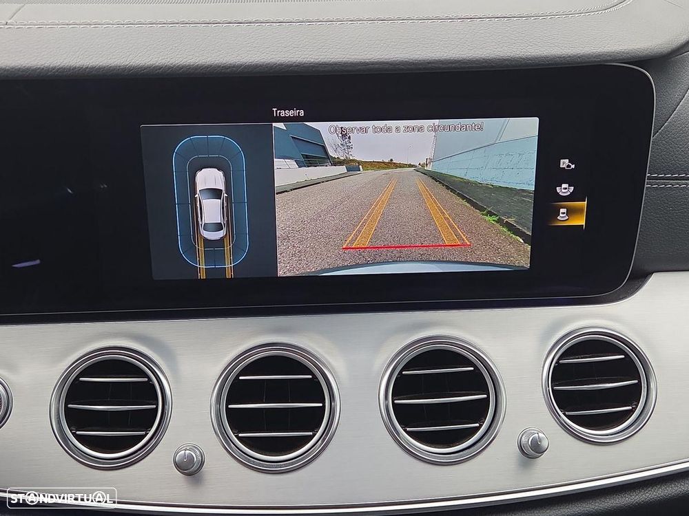 Mercedes-Benz E 300 de AMG Line - 18