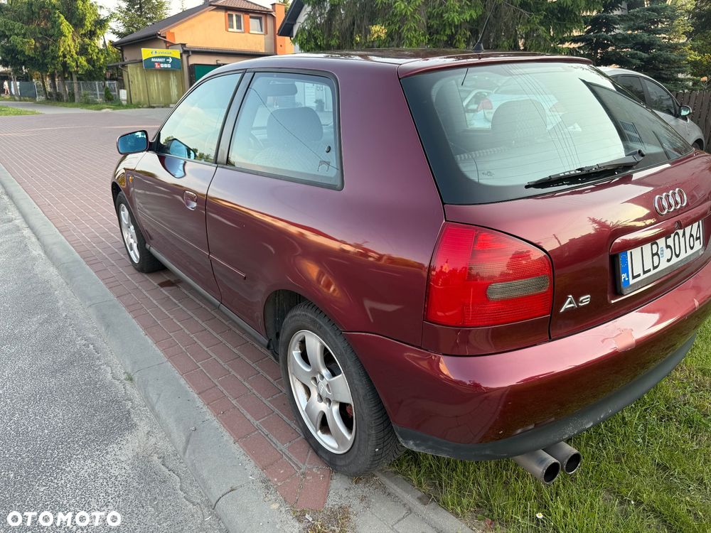 Audi A3 3-drzwiowe 1.8 Ambition - 3