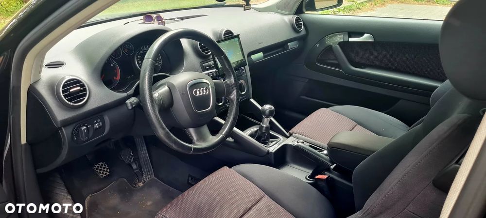Audi A3 3-drzwiowe 1.6 Ambition - 16