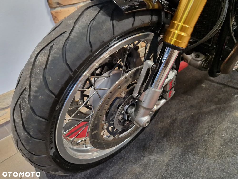 Triumph Thruxton - 34