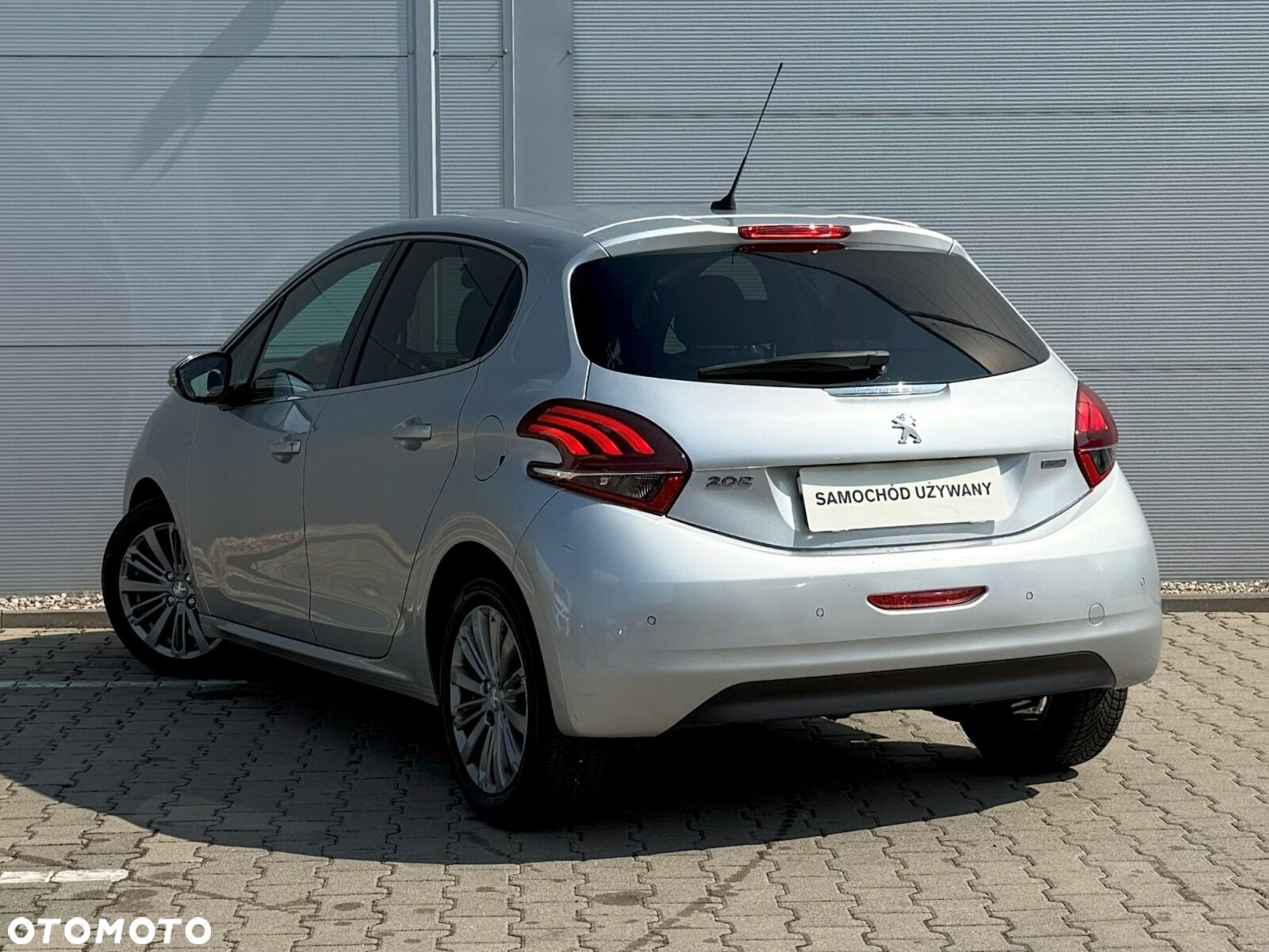 Peugeot 208 1.2 PureTech Allure S&S - 7
