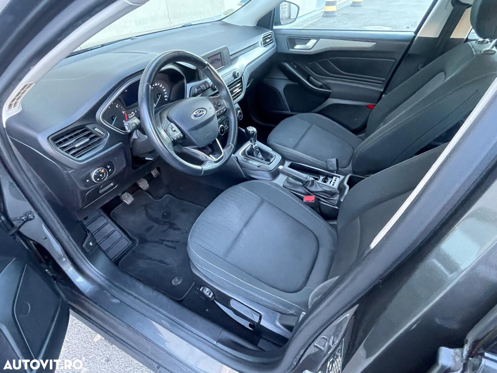 Ford Focus Turnier 1.5 TDCi ECOnetic 88g Start-Stopp-Sy Business - 2