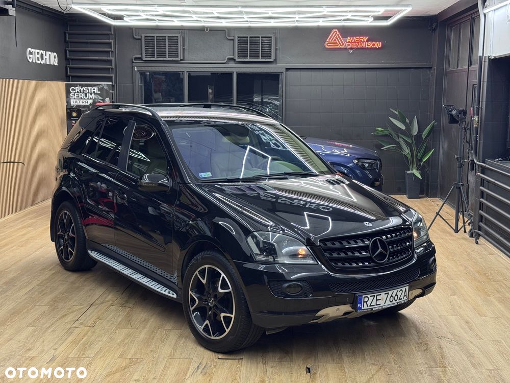 Mercedes-Benz ML - 15