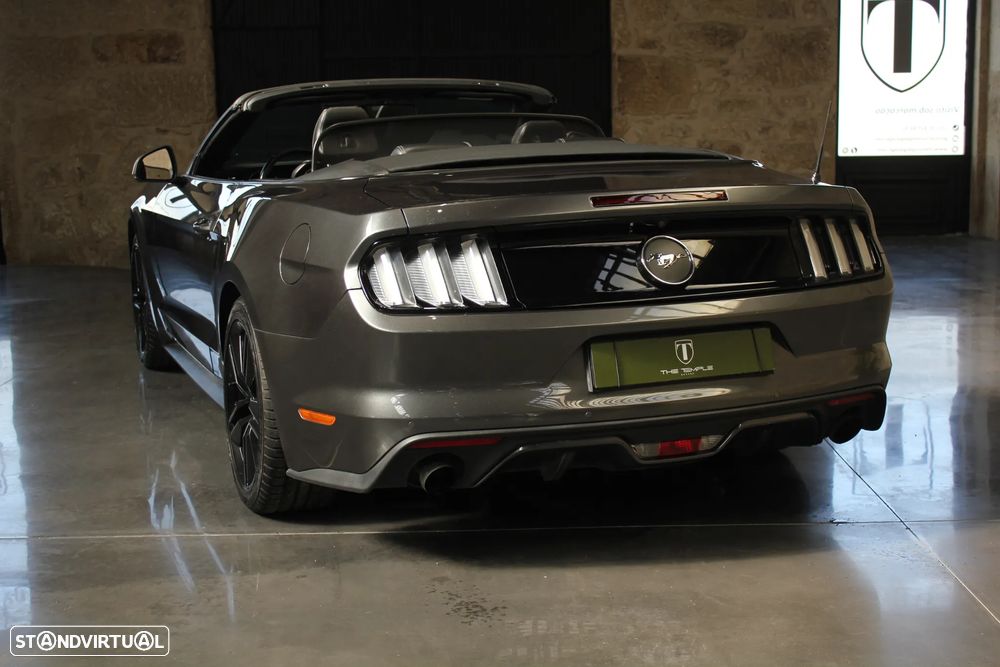 Ford Mustang Cabrio 2.3 Eco Boost - 9
